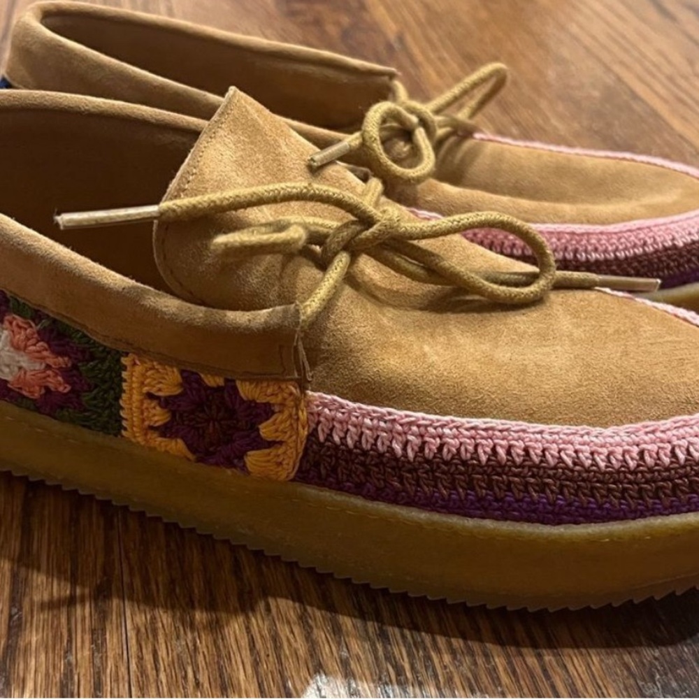 Stylish Tan and Pink Komo Crochet Moccasins - Picture 5 of 8